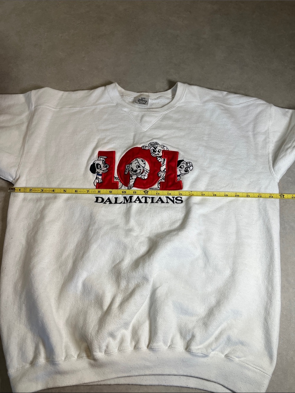 Disney Store White Crewneck Sweatshirt with 101 Dalmatian Graphic
XL - Picture 6 of 7